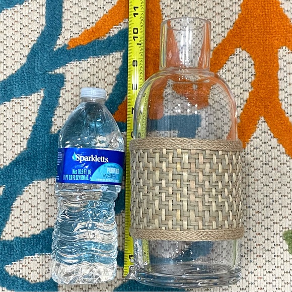 Diamond Star Corp 10” Vase/Carafe - Picture 5 of 6